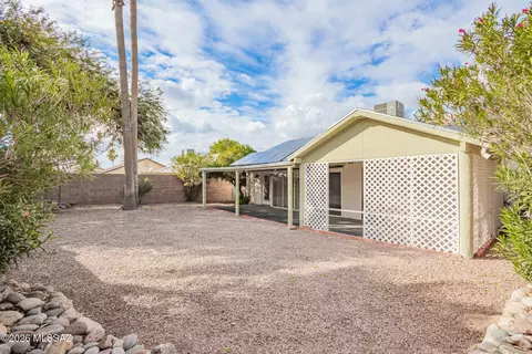 Exterior - 5331 W Eaglestone Loop, Tucson, AZ 85742 photo 8 of 9