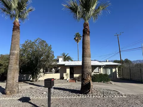 5457 E 10th St, Tucson, AZ 85711