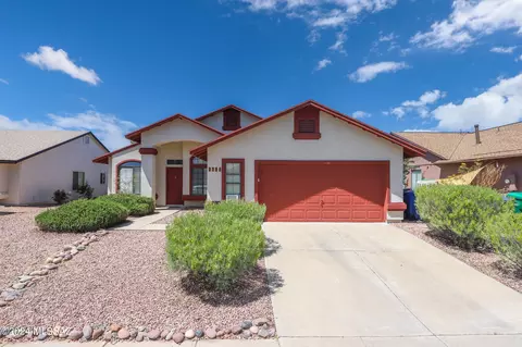 2780 W Redmond Dr, Tucson, AZ 85742