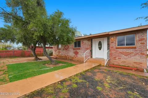 402 W Alaska St, Tucson, AZ 85706