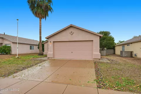 Exterior - 6412 E David Dr, Tucson, AZ 85730 photo 3 of 6