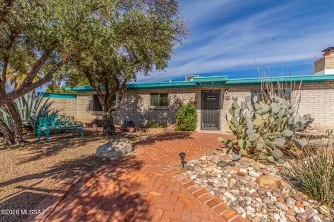 929 N Chalet Ave, Tucson, AZ 85748