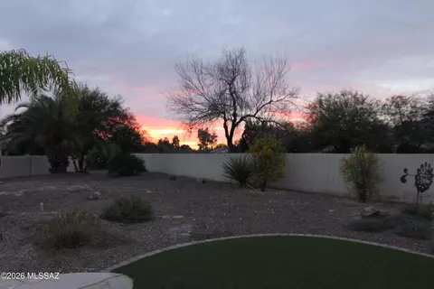 Exterior - 2177 N Split Rock Pl, Tucson, AZ 85749 photo 8 of 10