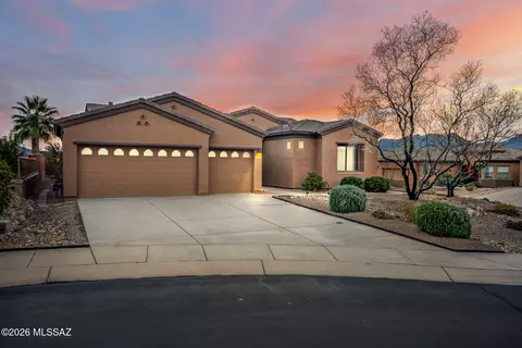 564 N Feke Ct, Green Valley, AZ 85614