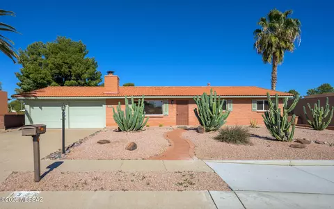 1336 N Paseo De Golf, Green Valley, AZ 85614