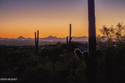 13621 E Deer Run Trl, Tucson, AZ 85749