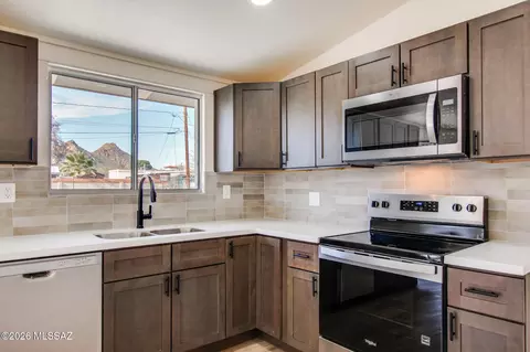 5516 S Oriole Ave, Tucson, AZ 85746