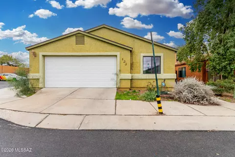 433 E Geronimo Bluff Loop, Tucson, AZ 85705