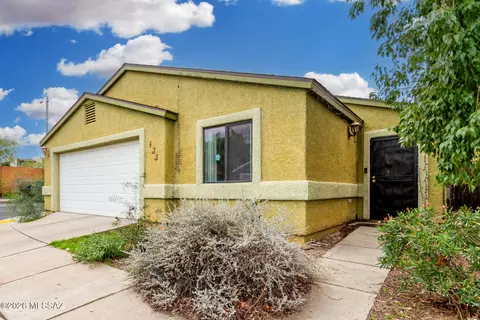 Exterior - 433 E Geronimo Bluff Loop, Tucson, AZ 85705 photo 6 of 8
