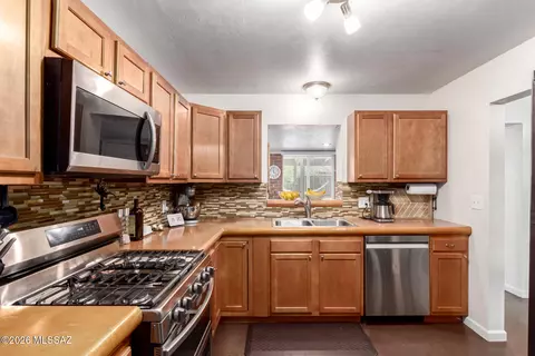2214 N Richey Blvd, Tucson, AZ 85716