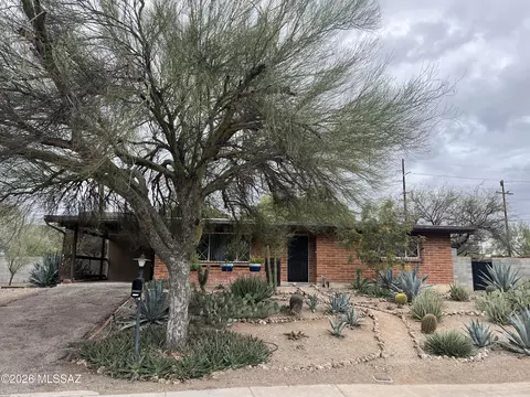 1815 W Calle Tranquila, Tucson, AZ 85745