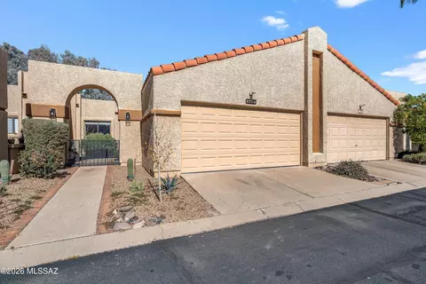 668 W Rushwood Dr, Tucson, AZ 85704