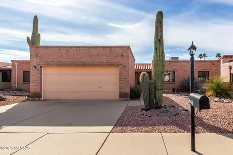 145 W Greer Ln, Tucson, AZ 85704