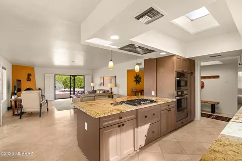 Kitchen - 6441 Via Algardi, Tucson, AZ 85750 photo 5 of 5