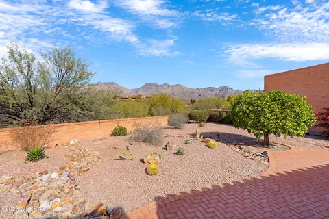 Exterior - 6441 Via Algardi, Tucson, AZ 85750 photo 10 of 14