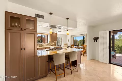 Kitchen - 6441 Via Algardi, Tucson, AZ 85750 photo 2 of 5