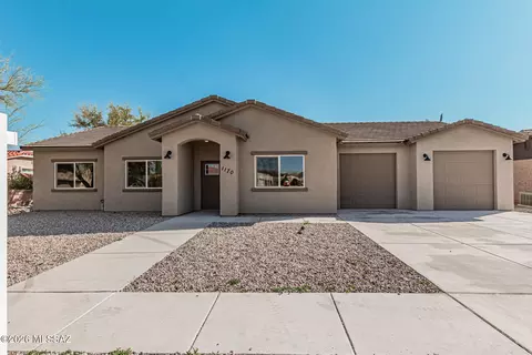 1170 N La Canoa, Green Valley, AZ 85614