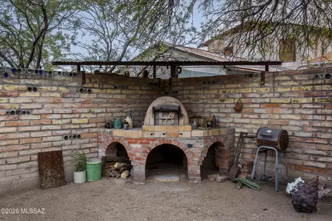 Exterior - 114 E 5th St, Tucson, AZ 85705 photo 6 of 19