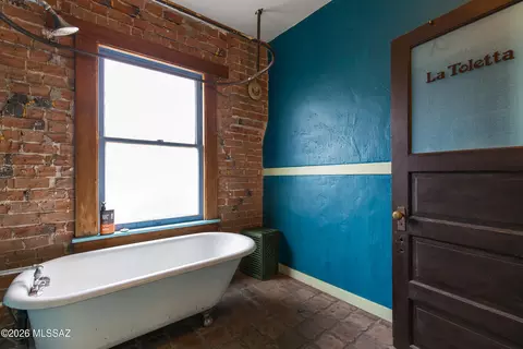 Bath - 114 E 5th St, Tucson, AZ 85705 photo 2 of 4