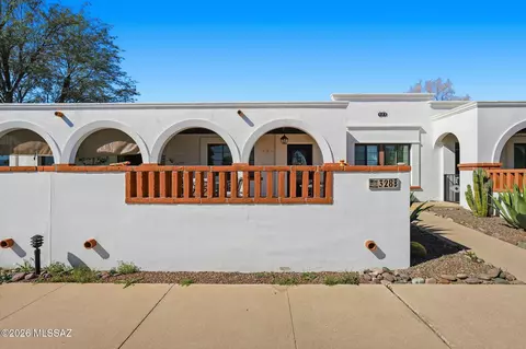 328 S Paseo Quinta #B, Green Valley, AZ 85614