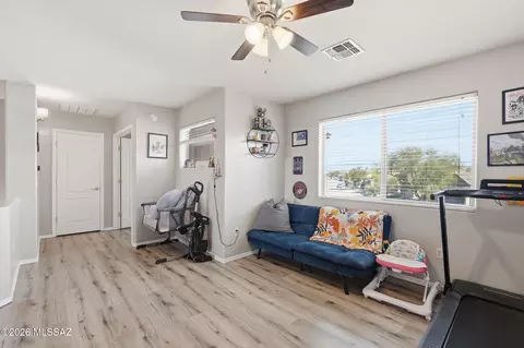 Entry Way - 10520 E Greek Dr, Tucson, AZ 85747 photo 2 of 3