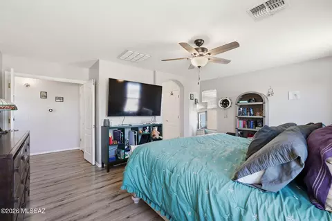 Bedroom - 10520 E Greek Dr, Tucson, AZ 85747 photo 3 of 8