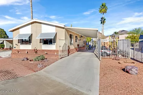5700 W Box R St, Tucson, AZ 85713