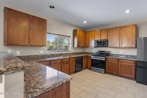 Kitchen - 511 E Sterling Canyon Dr, Vail, AZ 85641 photo 1 of 4