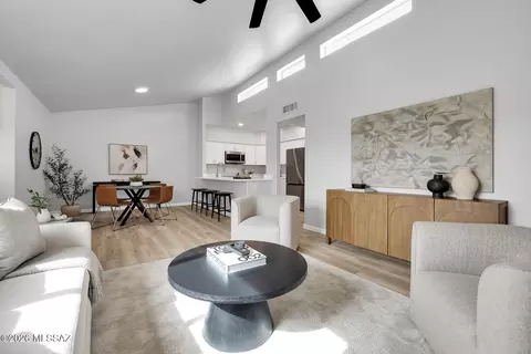 7954 E Sabino Sunrise Cir, Tucson, AZ 85750