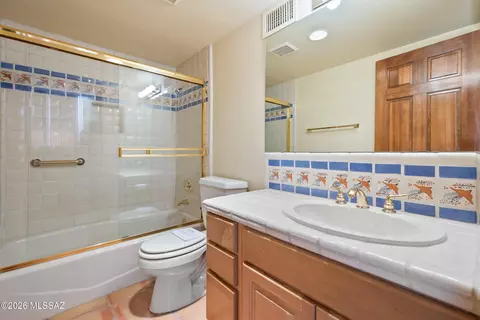 Bath - 13630 E Sahuaro Sunset Rd, Tucson, AZ 85749 photo 5 of 5
