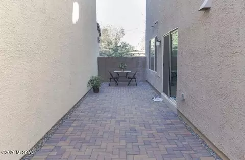 1121 E Ascent St, Tucson, AZ 85719 photo 2
