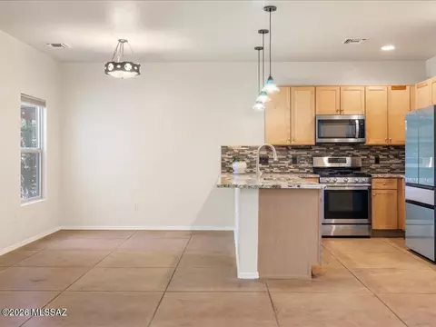 5331 S Civano Blvd, Tucson, AZ 85747 photo 7