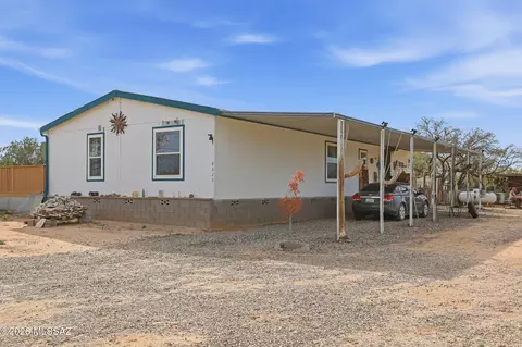 8620 S Cover View Rd, Tucson, AZ 85736