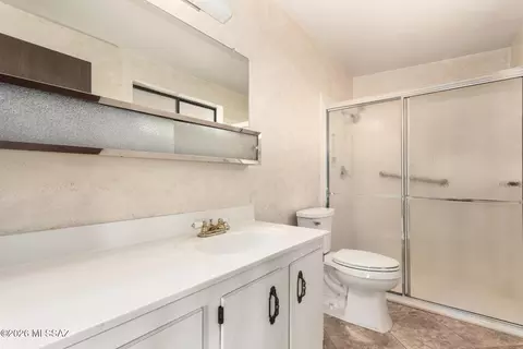 Bath - 9421 E Indio Pl, Tucson, AZ 85749 photo 1 of 2
