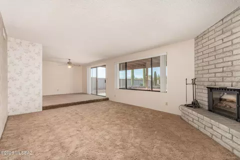 Living - 9421 E Indio Pl, Tucson, AZ 85749 photo 1 of 3