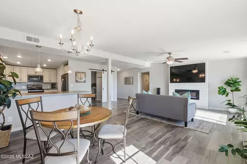 Dining - 8932 E 39th St, Tucson, AZ 85730 photo 2 of 3