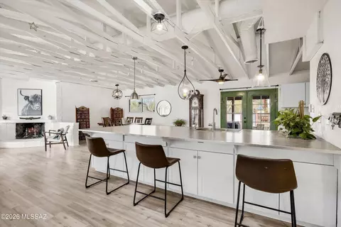 3059 N Tecumseh Ct, Tucson, AZ 85715