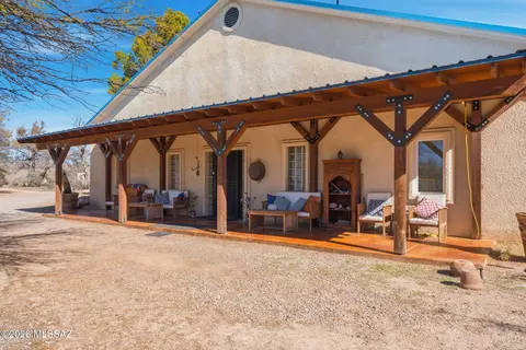 1557 E Benson Airport Rd, Benson, AZ 85602
