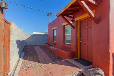 906 N Columbia Ave, Tucson, AZ 85745