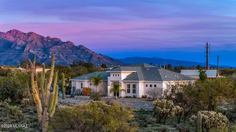3855 W Potvin Ln, Tucson, AZ 85742