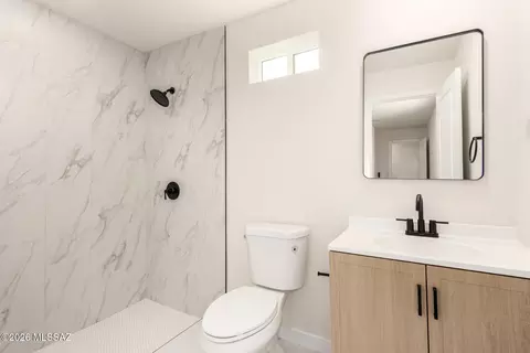 Bath - 3770 E 27th St, Tucson, AZ 85713 photo 2 of 2