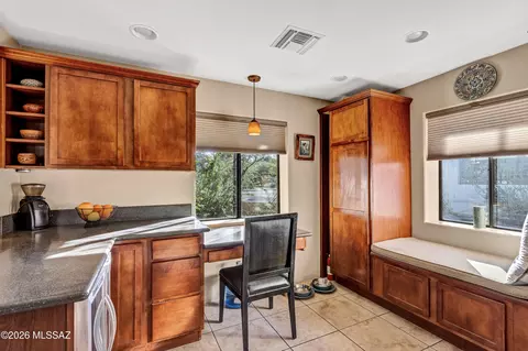 2205 E Hampton St, Tucson, AZ 85719 photo 17