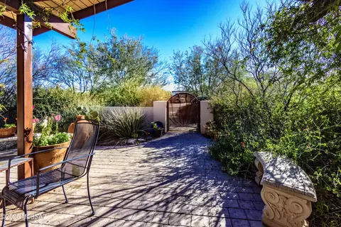 2205 E Hampton St, Tucson, AZ 85719 photo 4
