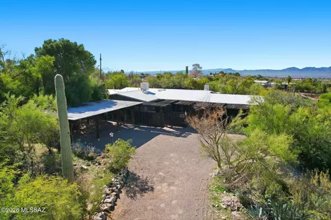Exterior - 610 E Cambridge Dr, Tucson, AZ 85704 photo 2 of 17