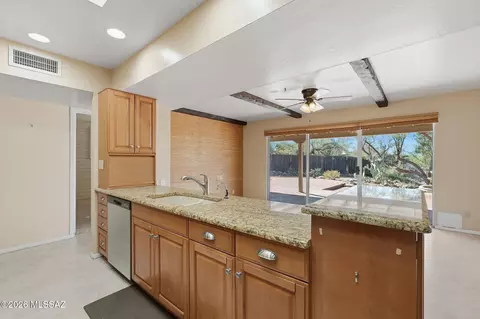 Kitchen - 610 E Cambridge Dr, Tucson, AZ 85704 photo 3 of 7