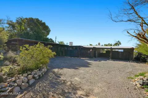 Exterior - 610 E Cambridge Dr, Tucson, AZ 85704 photo 8 of 17