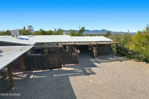Exterior - 610 E Cambridge Dr, Tucson, AZ 85704 photo 6 of 17