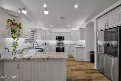 1180 Olla Ct, Rio Rico, AZ 85648