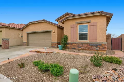 835 N Robb Hill Pl, Tucson, AZ 85710