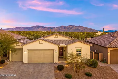 10820 N Iron Peak Dr, Oro Valley, AZ 85742